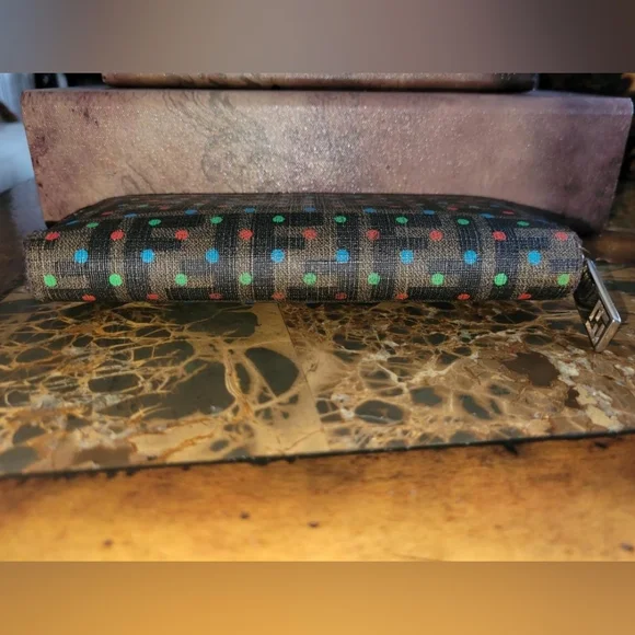 Fendi RARE Tobacco wallet multicolored polka-dot zucca wallet. - Picture 5 of 9